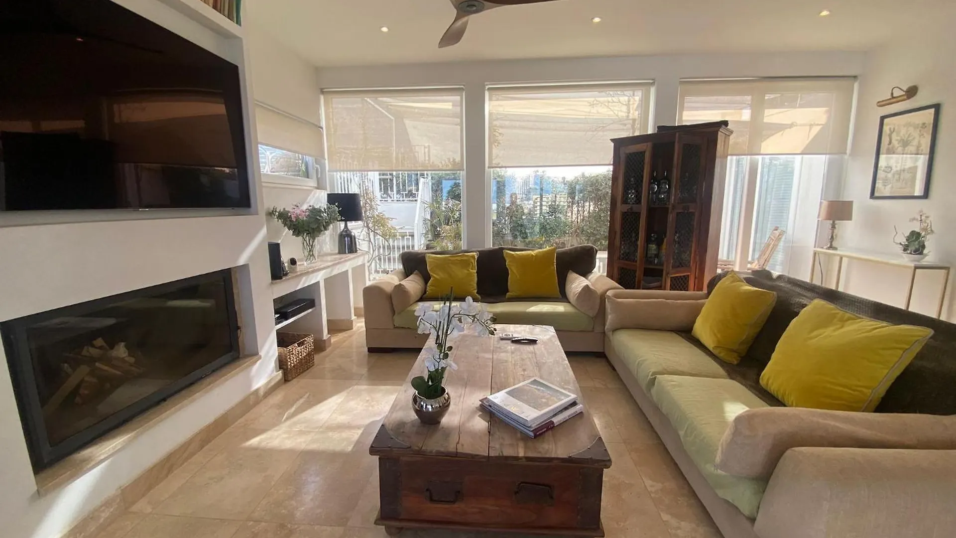 St Julians Luxurious Penthouse With Pool Enjoying Distant Seaviews Lägenhet St. Julian's