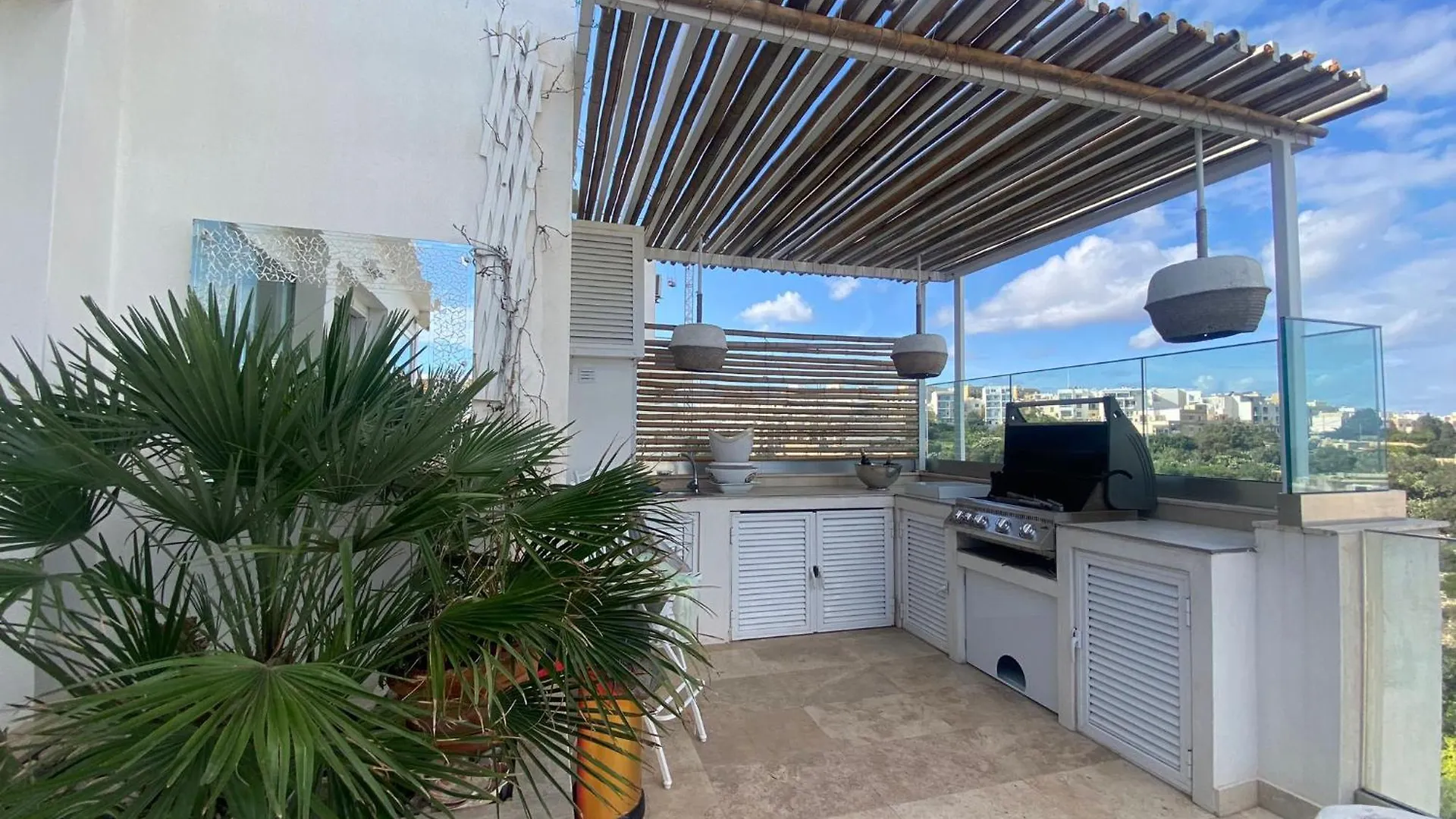 St Julians Luxurious Penthouse With Pool Enjoying Distant Seaviews Lägenhet St. Julian's 0*,